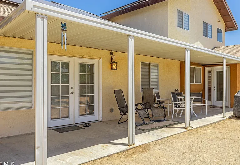 Beautiful 2 story family home in Karen Ave, California City, USA
